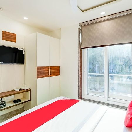 Flagship Happy Inn Delhi  Bagian luar foto