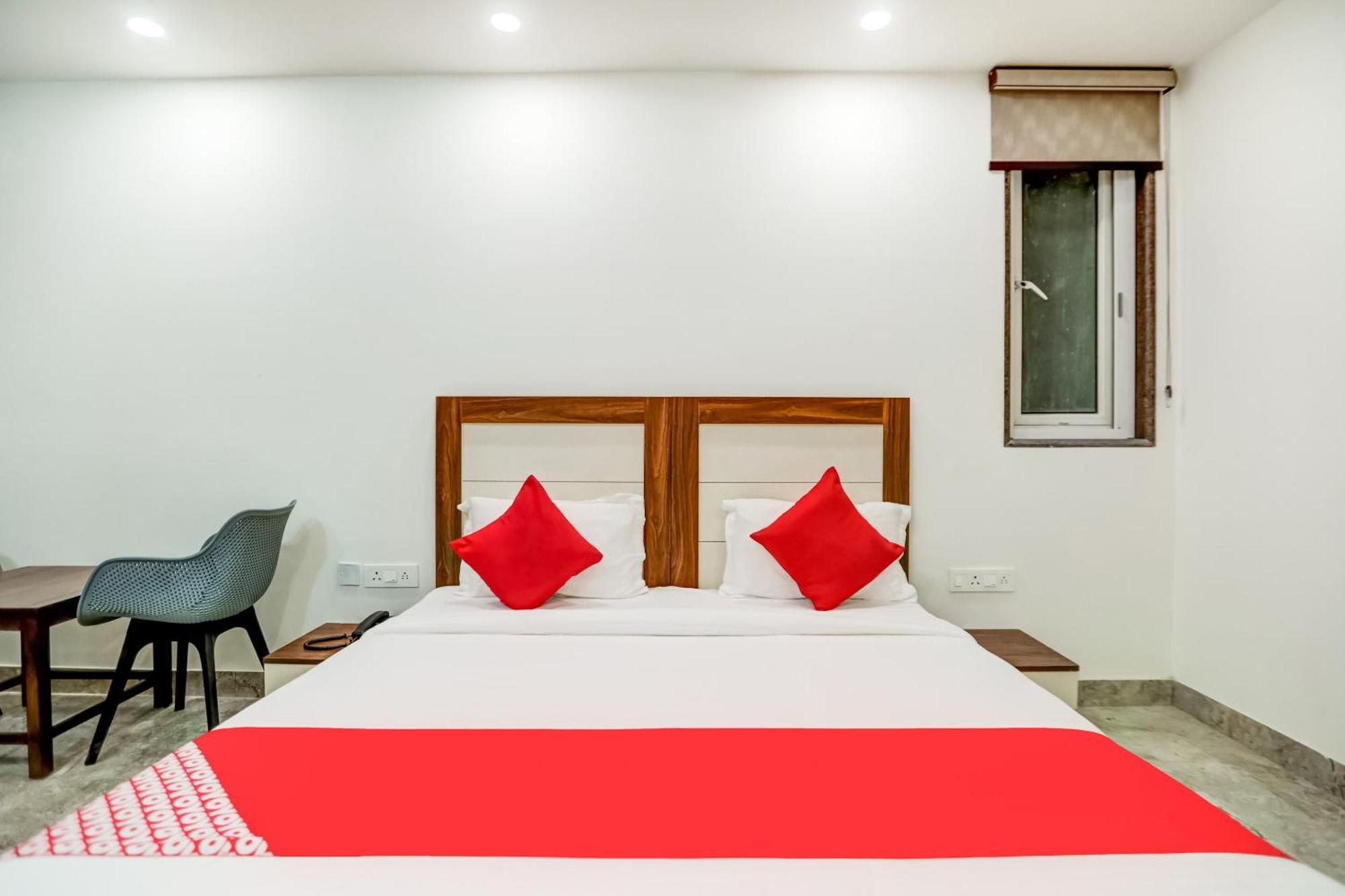 Flagship Happy Inn Delhi  Bagian luar foto